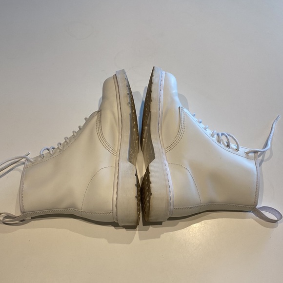 Dr. Martens all white leather boots - Picture 5 of 10